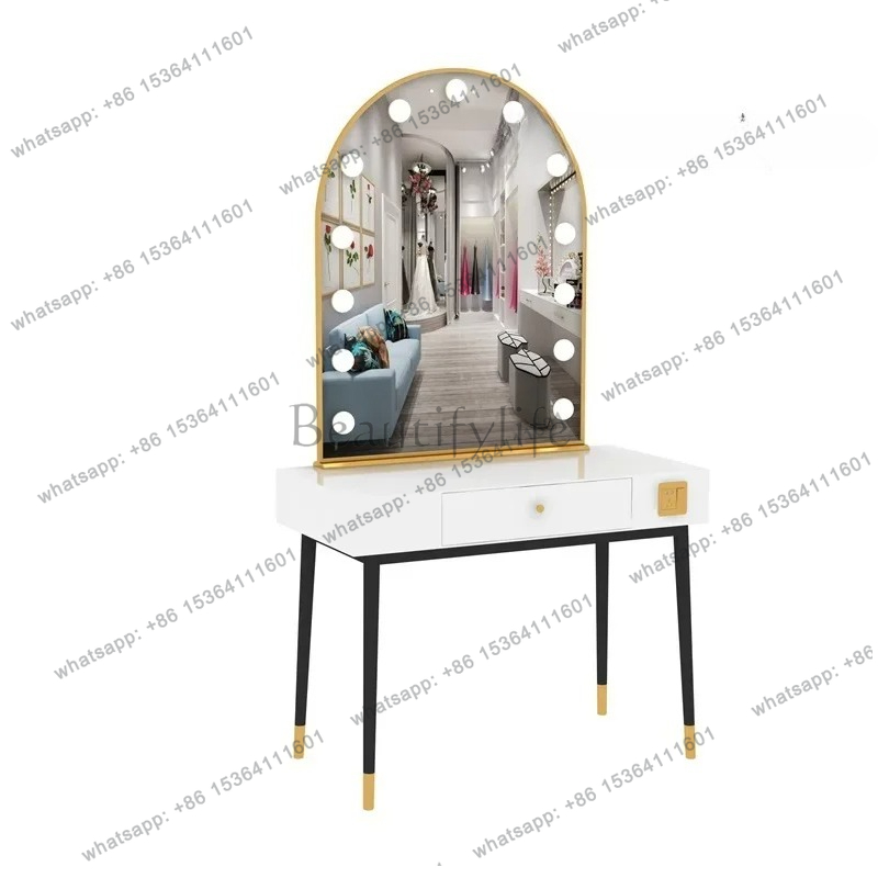 Mesa de maquillaje con espejo  - Beauty And Makeup Studio reseña y precio
