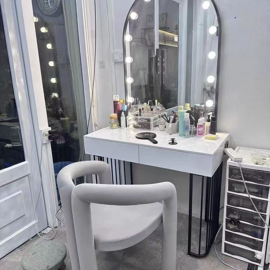 Tocador de estudio de sombra d - Beauty And Makeup Studio reseña y precio